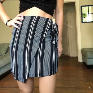 H&M stripped Wrap skirt